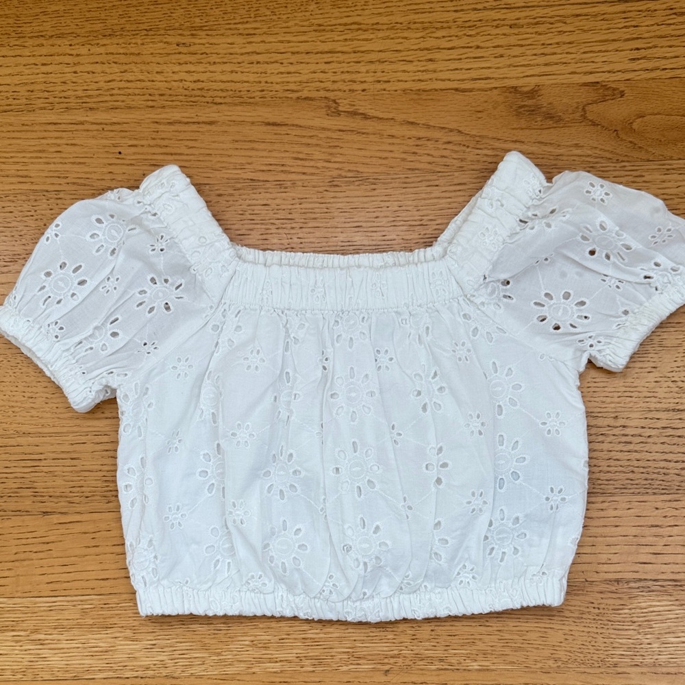 GAP Ivory Eyelet Puff Sleeve Crop Top